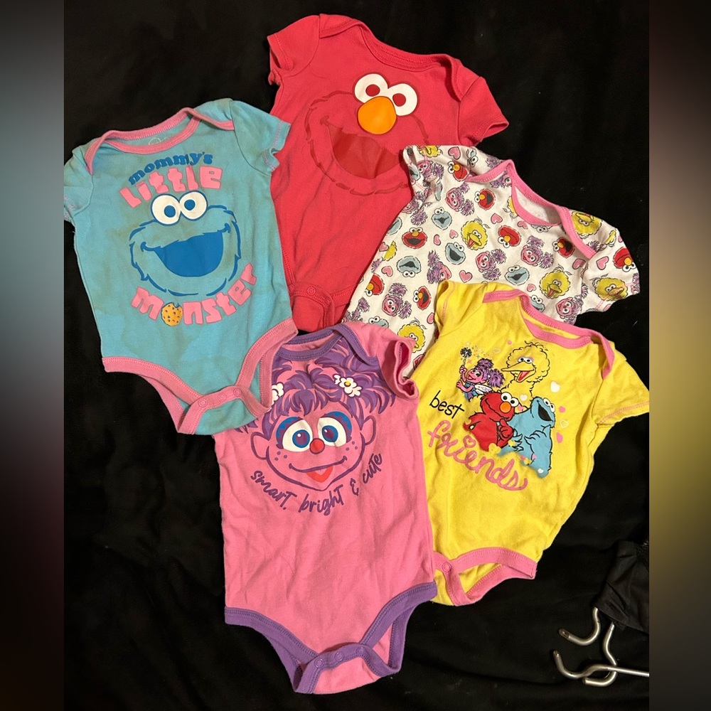 Sesame Street onesie bundle, baby girl size 6-9 months